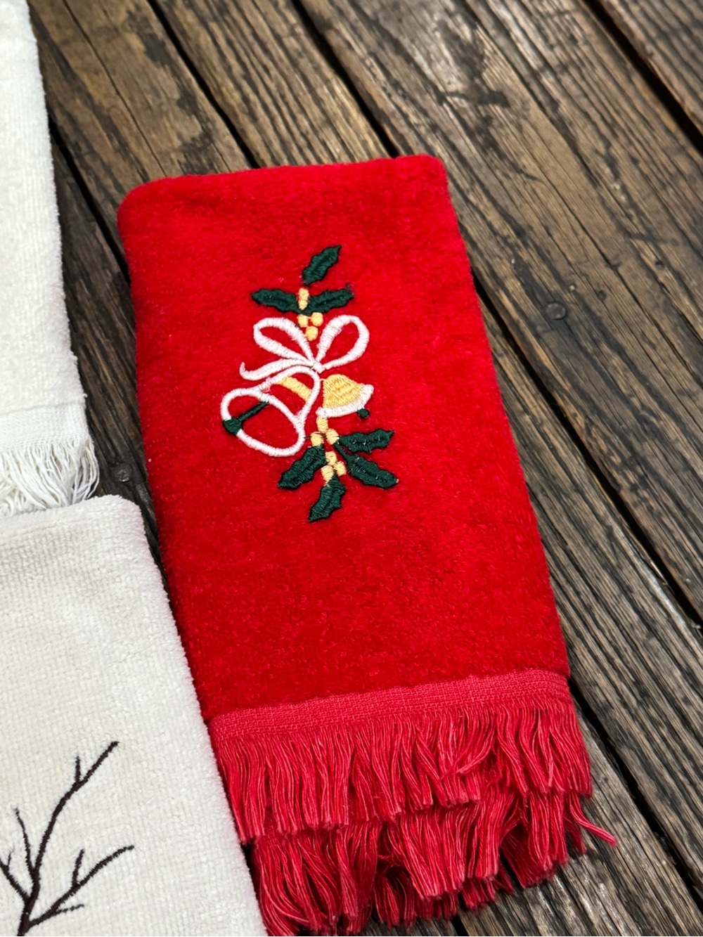 Christmas Cardinal & Bell Embroidered Hand Towels Red & Cream - Set of 5 - Picture 3 of 9
